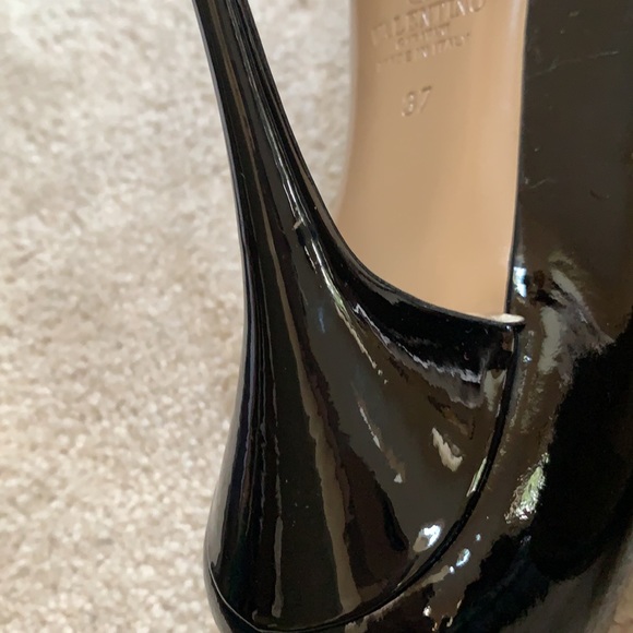 Valentino Garavani (authentic) size 37 (7 US) EUC worn once patent Black - Picture 11 of 13